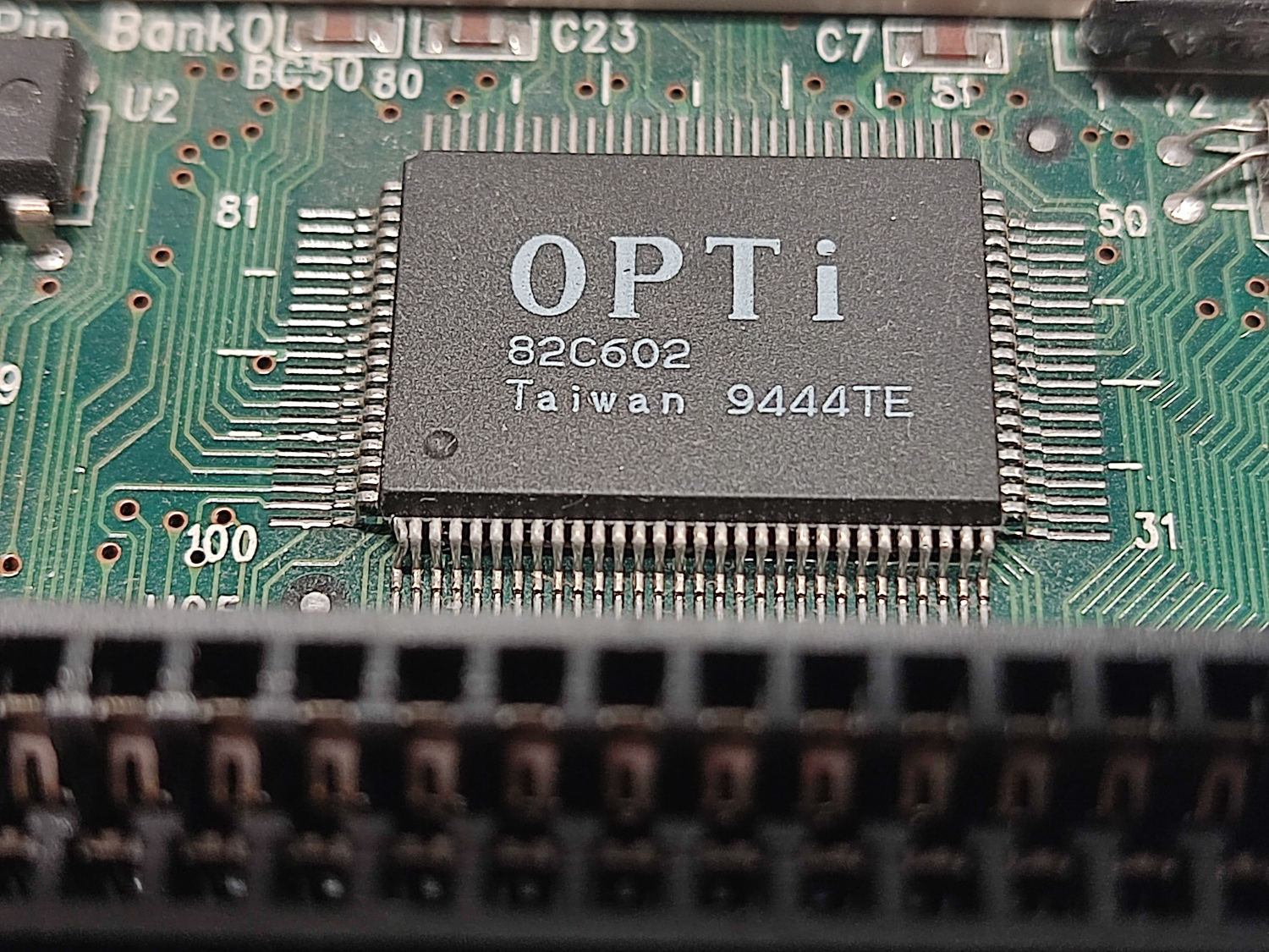 03_zgiety_pin_chipset.jpg