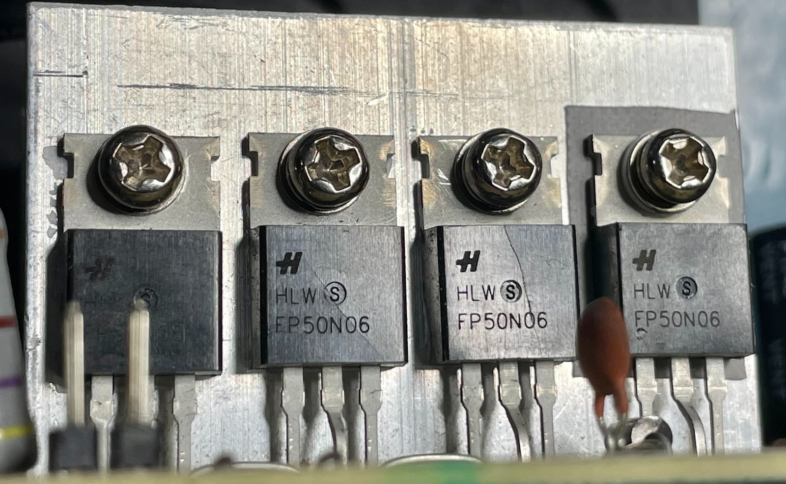 5-mosfets.jpg